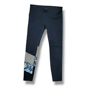 Gap Fit gfast Navy/Multicolor Yoga Pants Leggings. - Size Medium